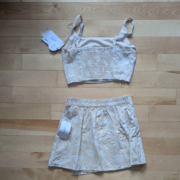 Elegant Beige Linen Blend 2 piece set - Picture 2 of 6